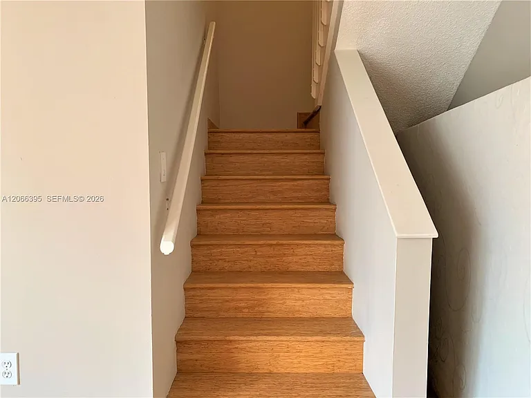 1130 Buttonwood Ln #- — Photo 19
