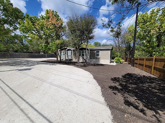 5th image of 426 Peterson Dr