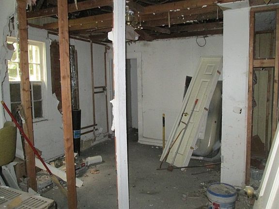 3rd image of 519 S Denby Ave