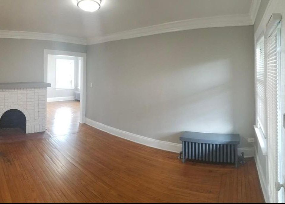 1st image of 4764 Pearl Rd #2
