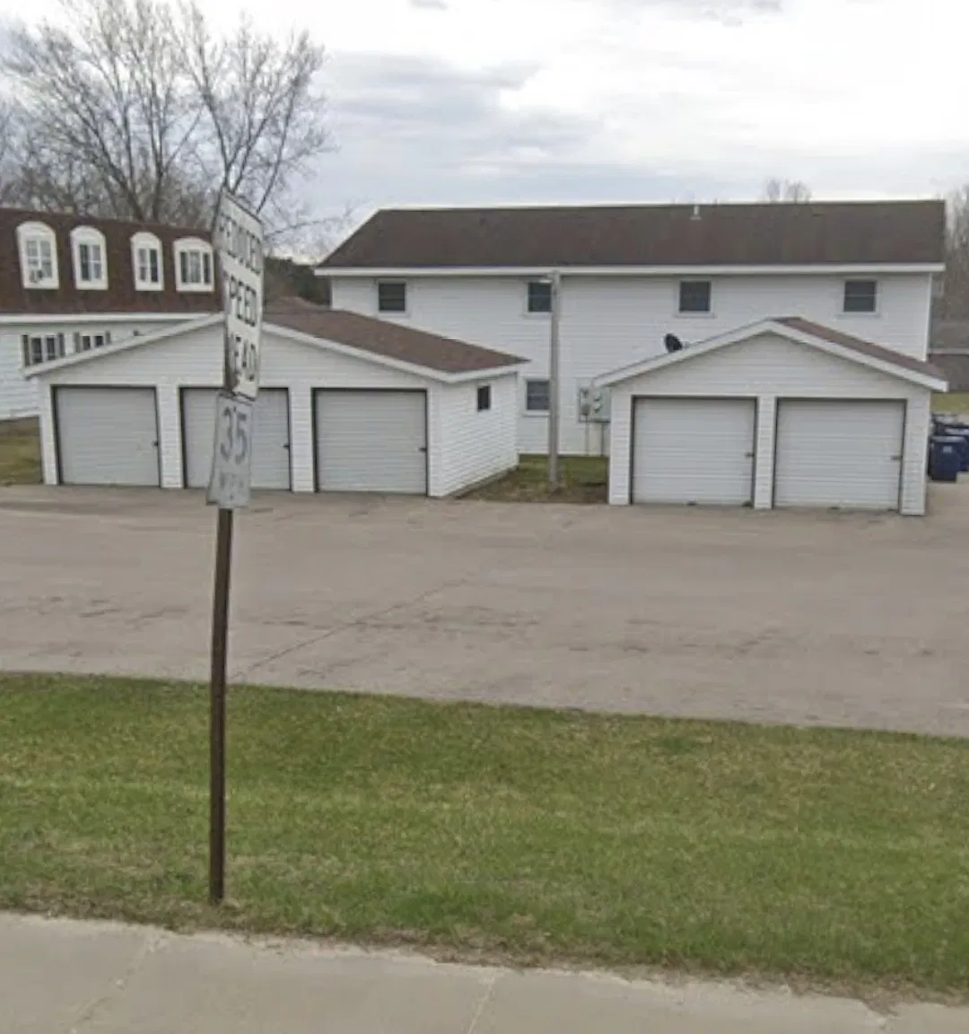 2 bed, $1,200 — Photo 2