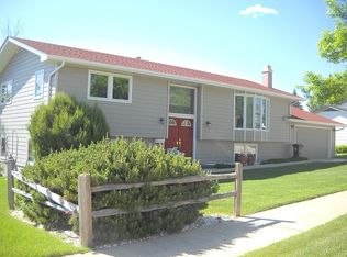 624 Crestview Dr, Rapid City, SD 57702