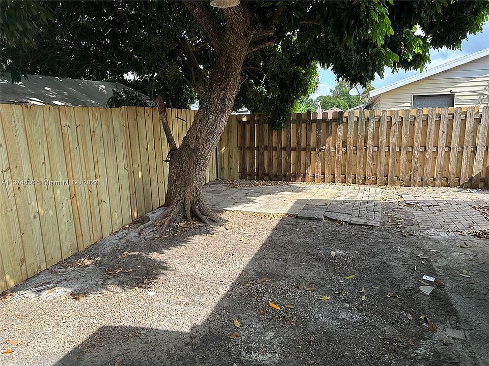 1st image of 3811 S 57th Ave #3