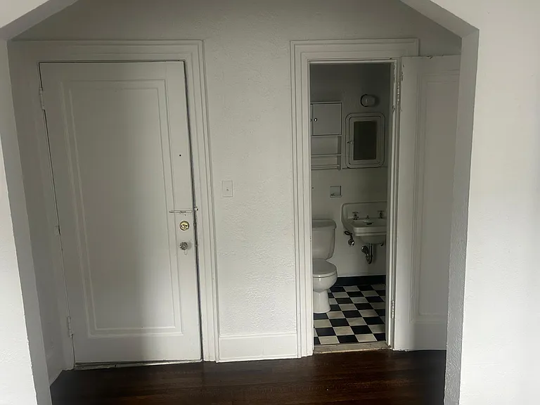 Westboro Apartments — Photo 19