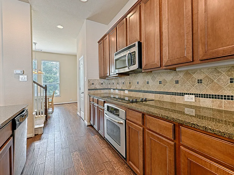 2326 Stutz Dr #117 — Photo 9