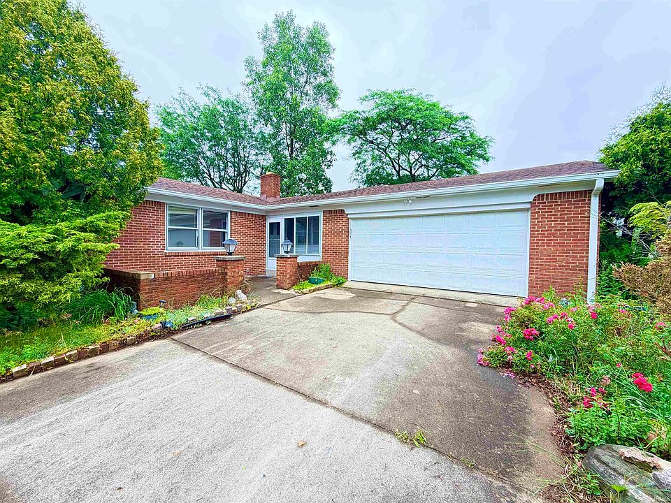 1st image of 1521 Canterbury Ct
