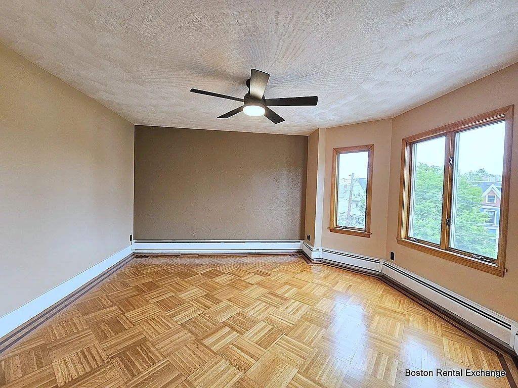 3 bed, 1500 sqft, $3,600 — Photo 3