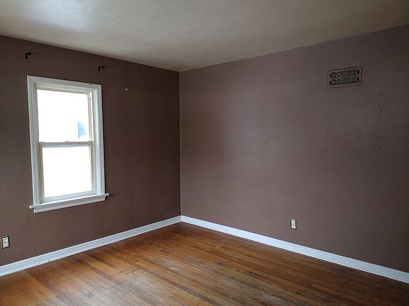 2nd image of 7718 Delmont St