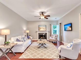 1963 Oak Tree Ln, Mount Pleasant, SC 29464