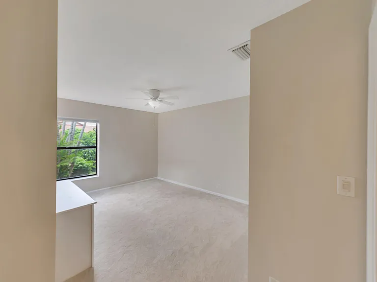 7747 Villa Nova Dr — Photo 33