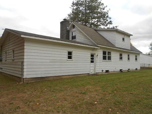 2nd image of 8311 Greenwood Ln