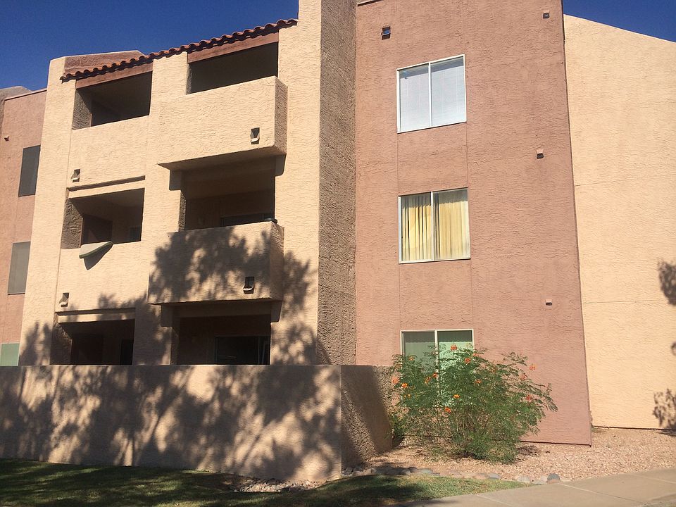 1st image of 540 N May St #1095