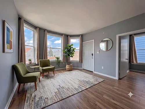 2927 N Lawndale Ave #2 Photo 1