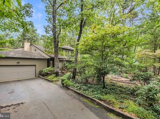 6 Dickson Dr, Medford, NJ 08055