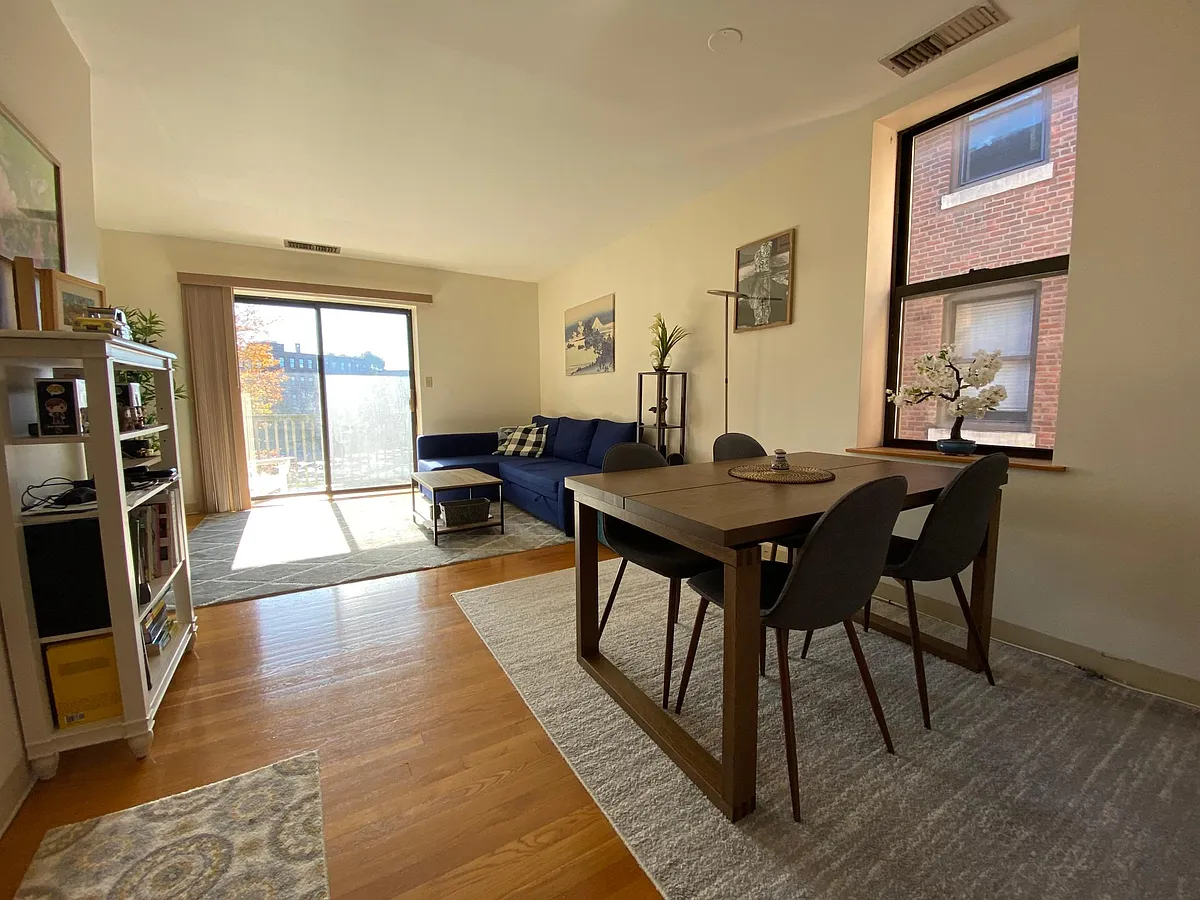 Building Photo - 96 Gainsborough St #306