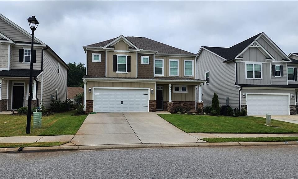 1st image of 432 Longmeadow Drive