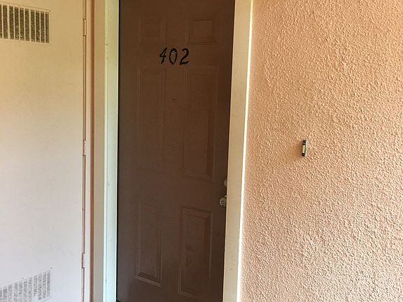 4th image of 1012 San Gabriel Cir Unit 402