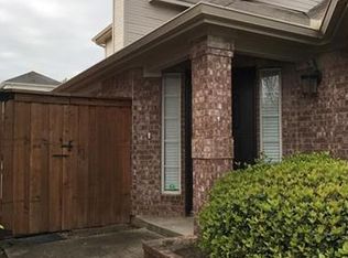 504 Timber Way Dr, Lewisville, TX 75067