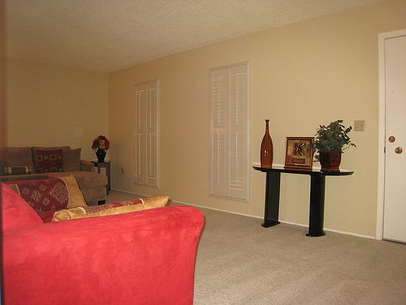 4th image of 10915 W Tropicana Cir