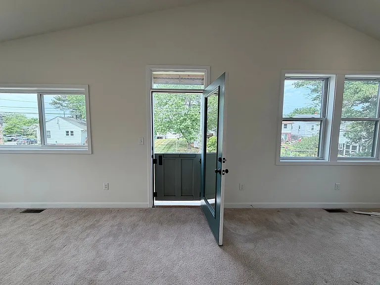 1500 Meridian St — Photo 44