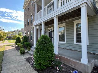 306 Fountain Way #90, Hampton, VA 23666