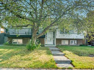 4764 W Rundlewood Dr NE, Calgary, AB T1Y 2P1