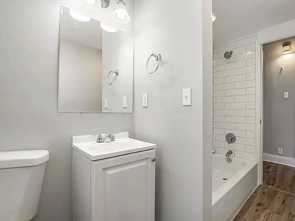 5th image of 268 Helen St #1