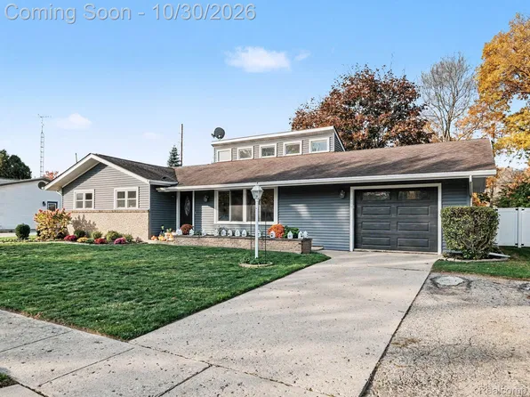 409 Chestnut St, Flushing, MI 48433