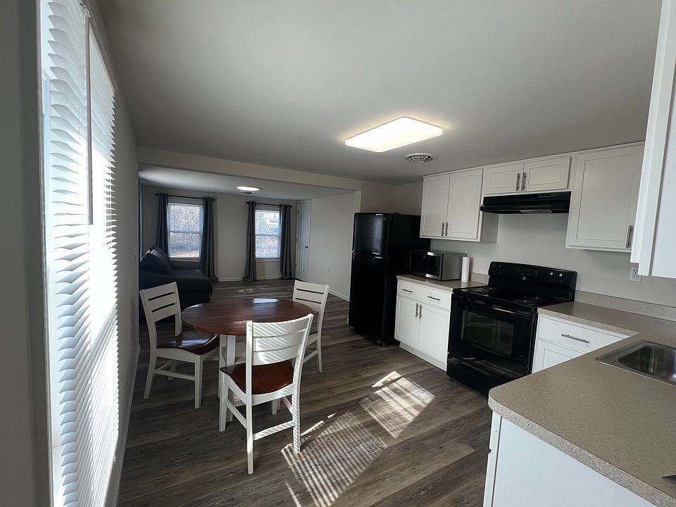 1st image of 326 Elm St #B
