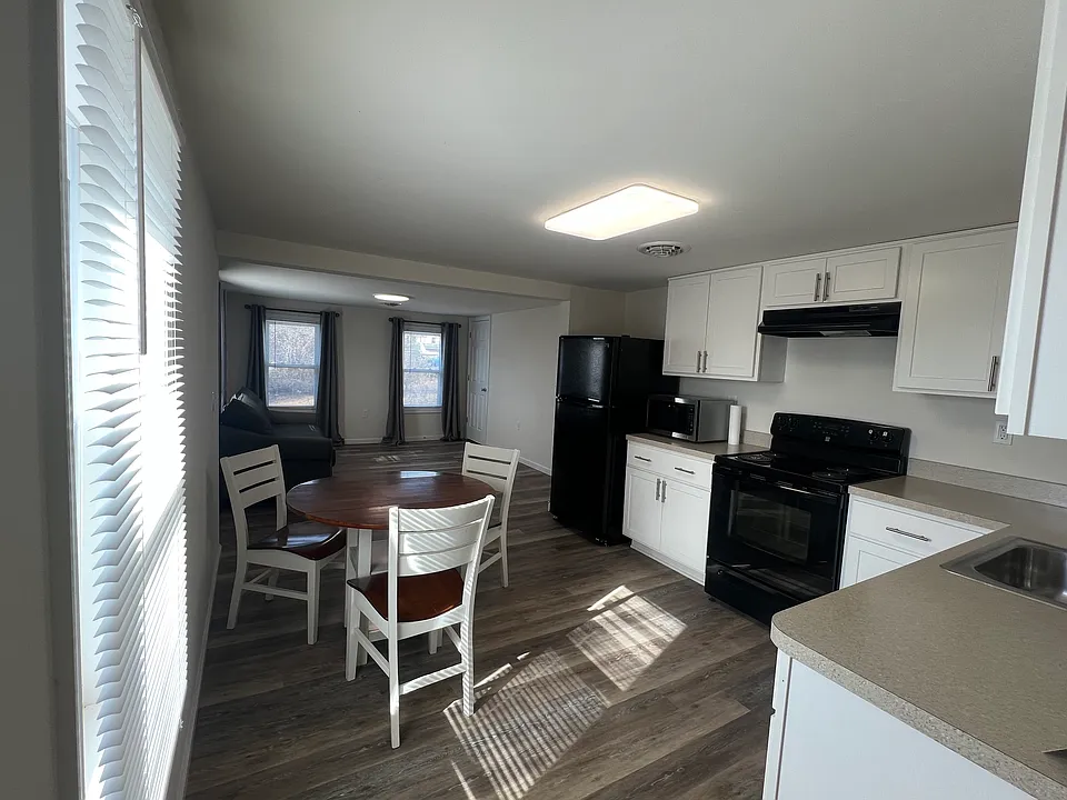 326 Elm St #B