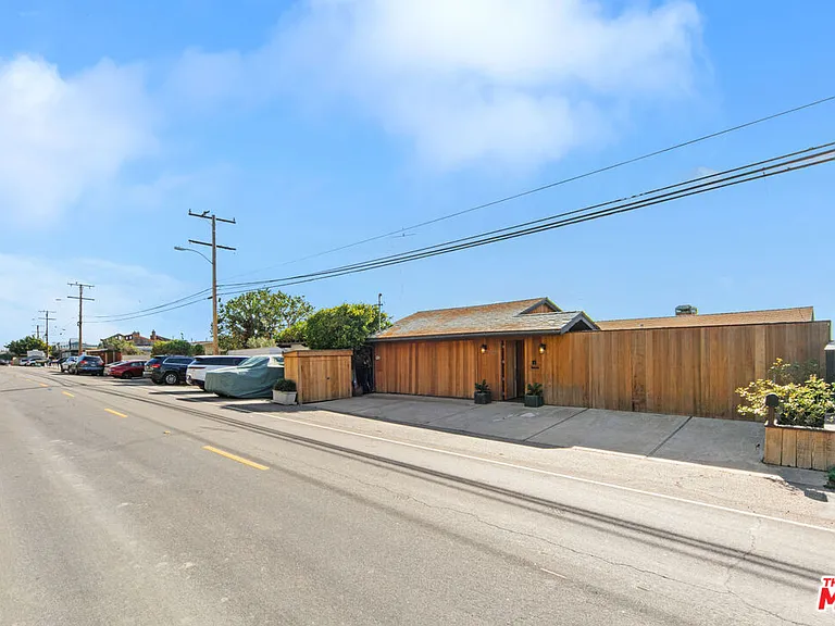 24542 Malibu Rd — Photo 18