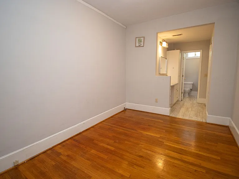 711 Kawana Rd — Photo 9