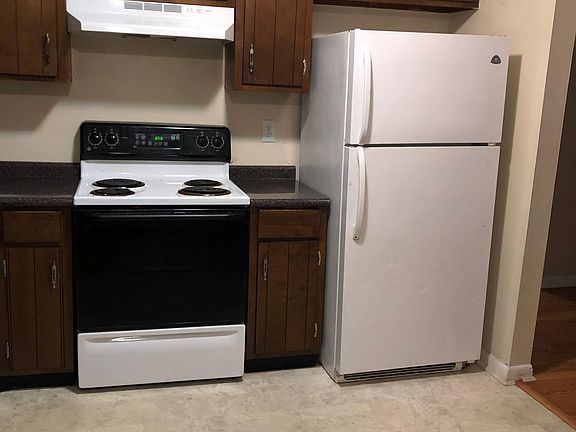4th image of 3117 Deer Lake Dr