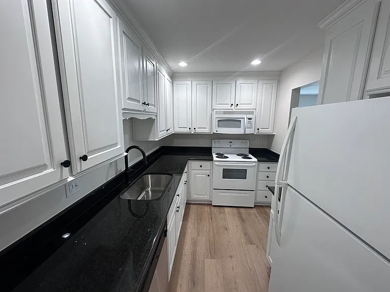 4201 S Minnie St #5 — Photo 4