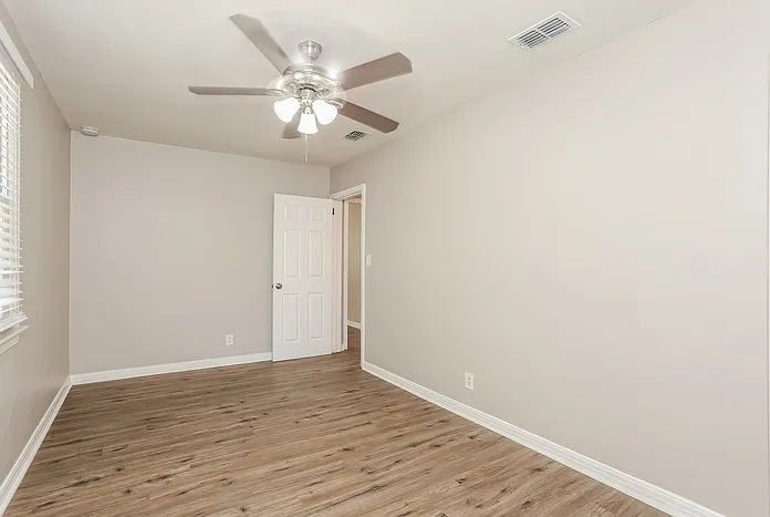 980 McTyre Ct — Photo 10