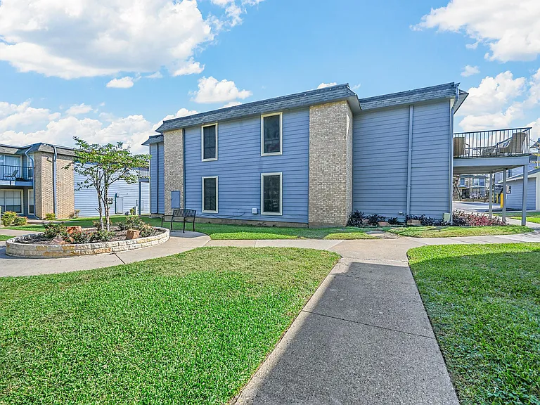 Beautiful walkable courtyard