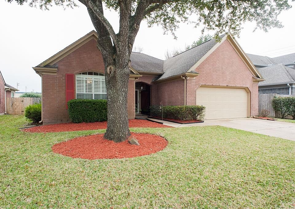 1st image of 4909 Chrissie Dr