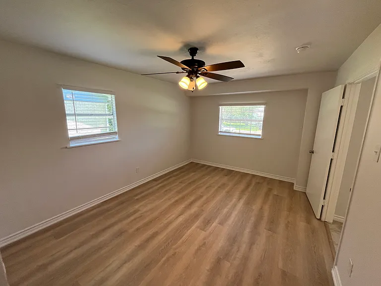 1027 Caladium Dr — Photo 16