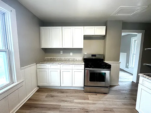446 Merrick St #2 Photo 1