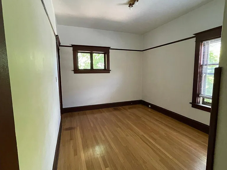 1921 NE 13th Ave — Photo 7