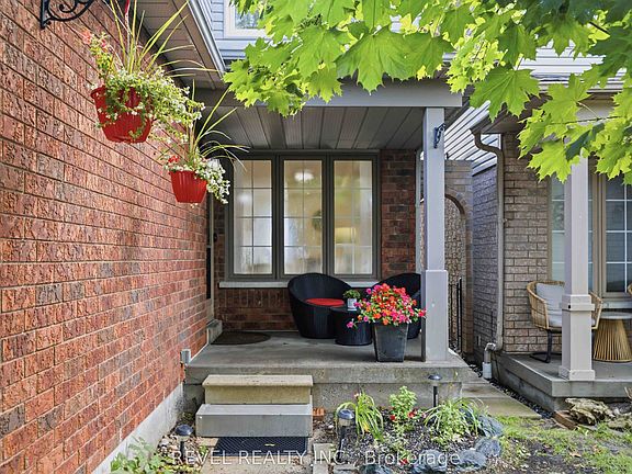 2nd image of 56 Greengrove Way