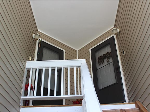 4th image of 4204 Canal Dr