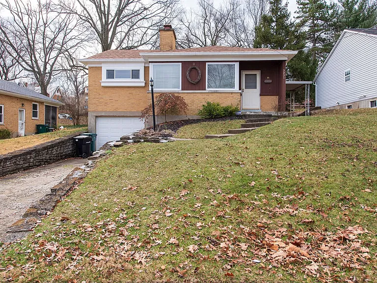 3031 Irvella Pl — Photo 2