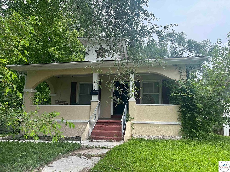 1st image of 813 N Crysler Ave