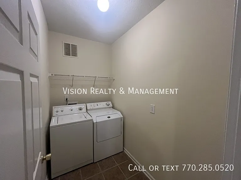 119 Kaiser St — Photo 17