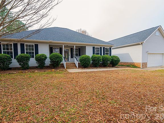 2nd image of 2999 Eastview Rd