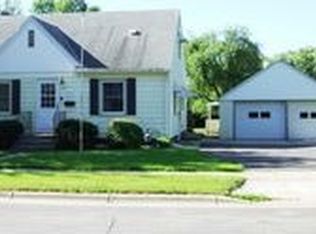 327 7th Ave NW, Waseca, MN 56093