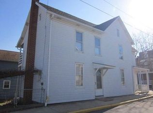 3 S East St, Spring Grove, PA 17362