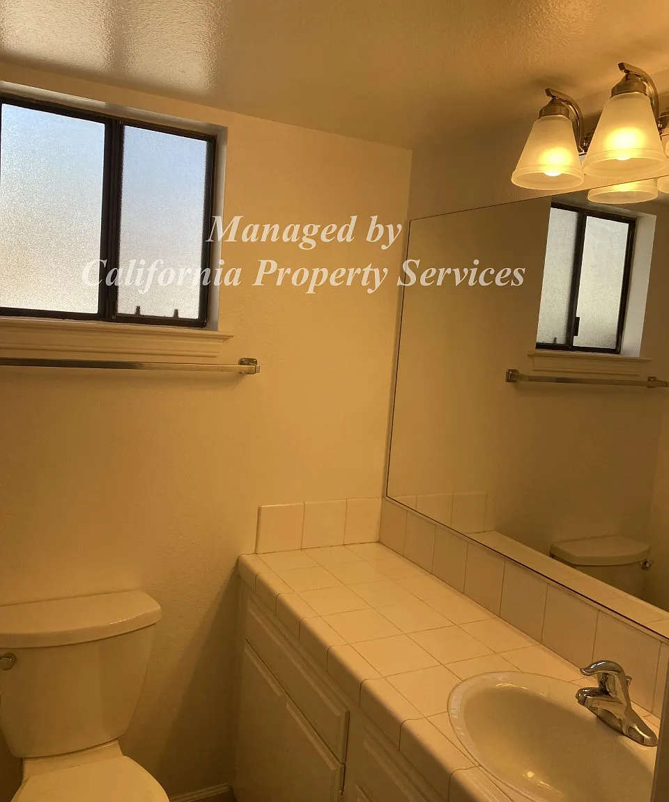 2 bed, 1.5 bath, $2,600 — Photo 3