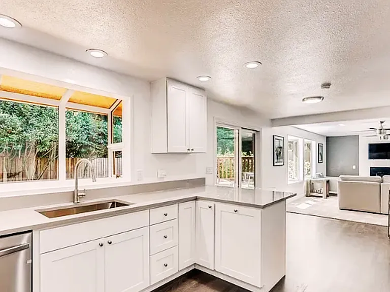 10931 SE 183rd Ct — Photo 11